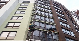 Установка крыши на балкон Ейск цена от 1028 руб. м/2.